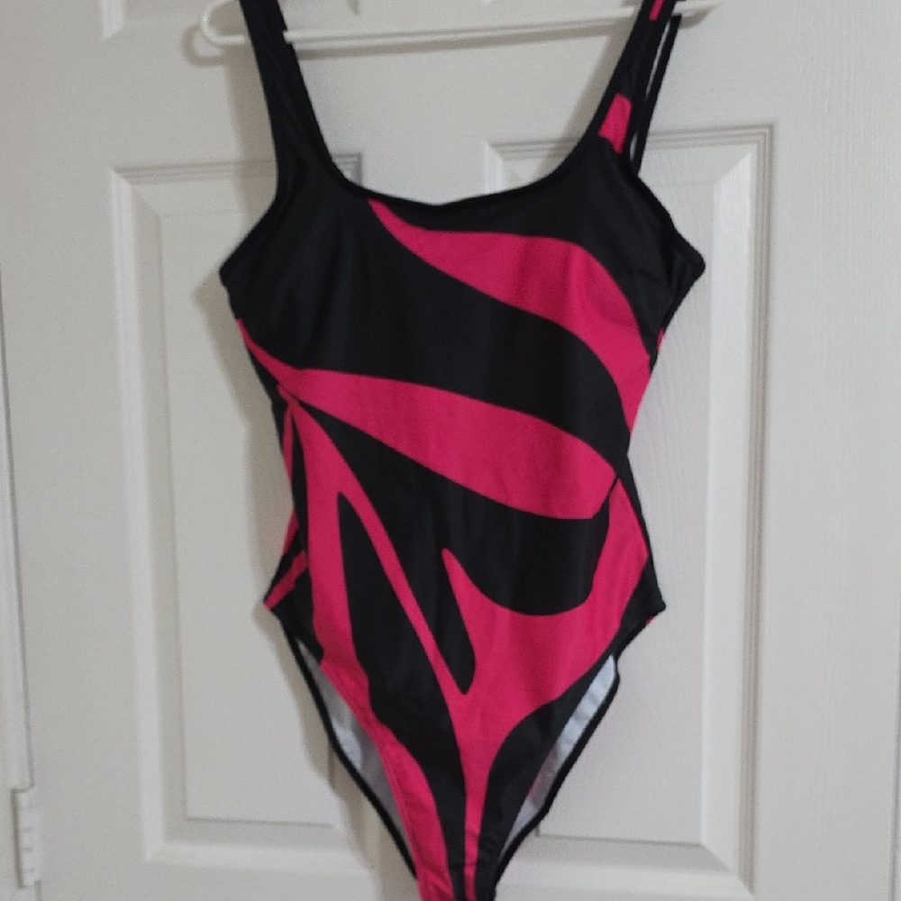 SHEIN Black and Pink One Piece Swimsuit